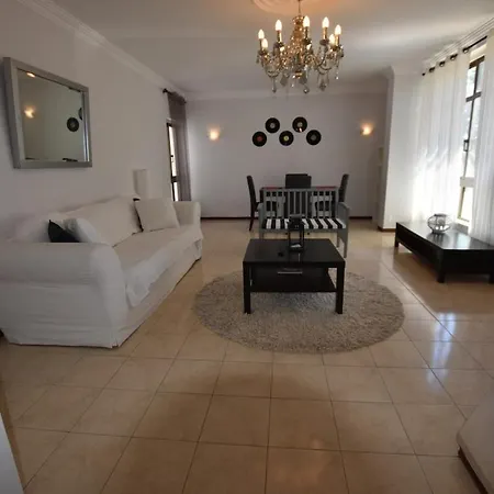 Excellent 2 Bedroom In Center Apartment Cascais