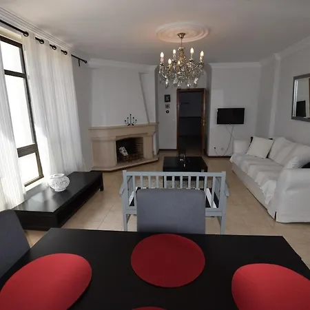 Excellent 2 Bedroom In Center Apartment Cascais