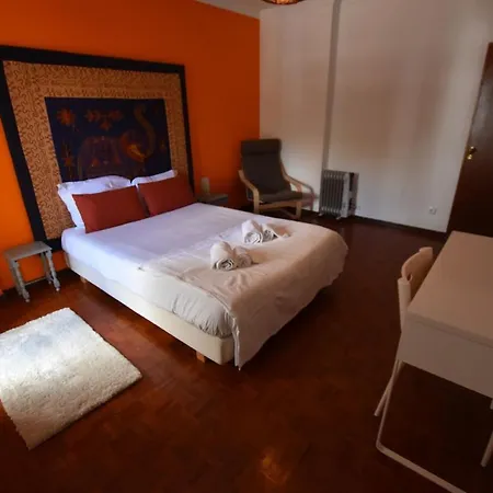Excellent 2 Bedroom In Center Apartment Cascais