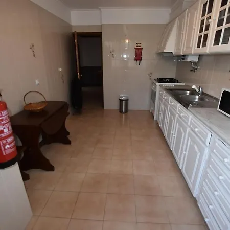 Excellent 2 Bedroom In Center Cascais