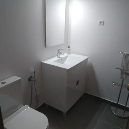 Excellent 2 Bedroom In Center Apartment